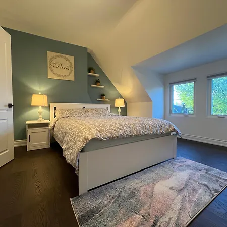 Captain House Apartment
